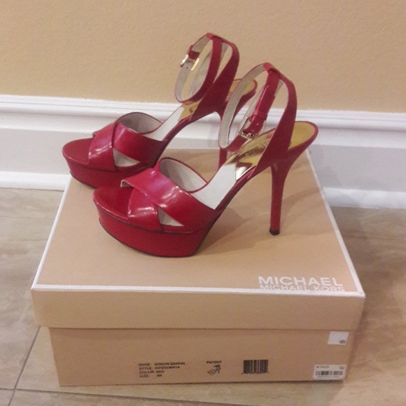 Sandals - Picture 2 of 3